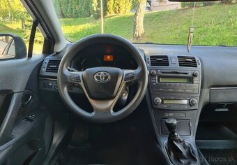 Toyota Avensis Combi 2.0D-4D 93Kw R.V.09/2010 M6 - 7