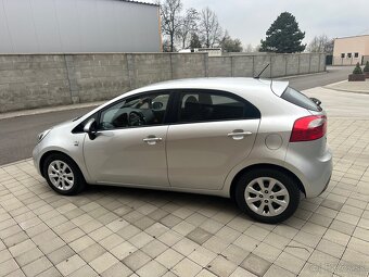 Kia Rio - 7