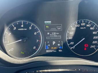 Mitsubishi Outlander 4x4 benzin automat SK 7 miest 2019 - 7