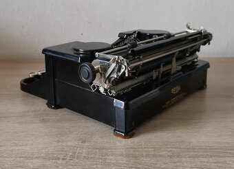 Luxusný starožitný písací stroj ROYAL P z roku 1931 - 7