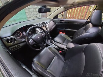 Suzuki Kizashi 2.4 AWD CVT - 7