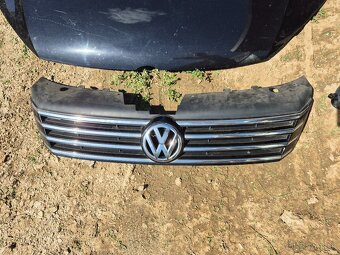 Predám náhradné diely na Volkswagen Passat B7 - ČIERNY- - 7