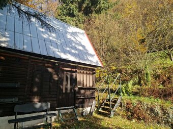 Na predaj zrubová chata so záhradou 1633 m2 v obci Bartošová - 7