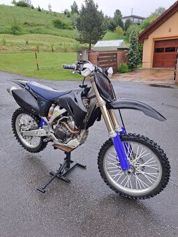 Yamaha YZF 250 - 7