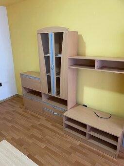 Prenajmem 1-izb. zar. a prerobený byt na sídlisku Stred v PB - 7