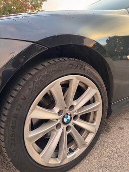 Predám BMW E90 N47 2.0d Facelift - 7