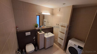 Na prenájom priestranný slnečný 3 izbový byt so zasklenou lo - 7