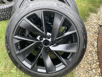 skoda Kodiaq VW Tiguan VEGA Triglav SUZUKA  235 45 R20 - 7