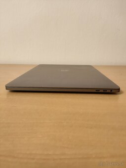 MacBook Pro 16" 2019 i7 2.6 GHz | 16 GB RAM | 512 GB SSD - 7