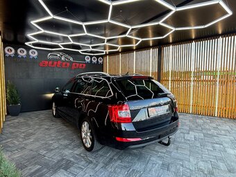 Škoda Octavia Combi 2.0 TDI Elegance DSG - 7