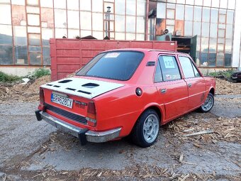 Predám skoda 105 na náhradné diely - 7