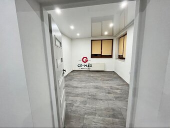 NA PREDAJ: kompletne moderný zrekonštruovaný rodinný dom v - 7