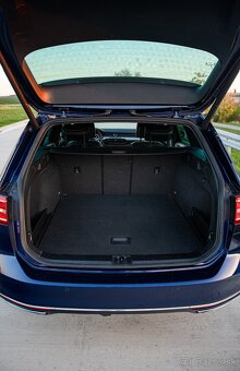 VW Passat R-LINE DSG Ťažné Virtual CarPlay ACC Lane-assist - 7