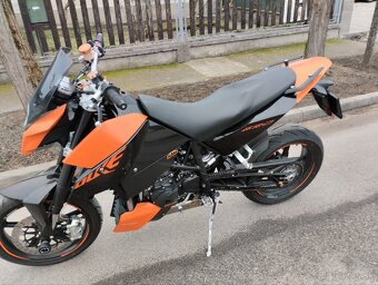 Predám KTM Duke 690 top stav - 7