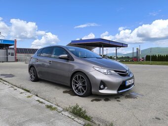 Toyota Auris 1.6 l 97kw 6MT - 7