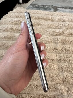 Predám IPhone X 64GB bielej farby - 7