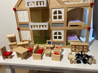 Dvojpodlažný domček pre bábiky s terasou - 7