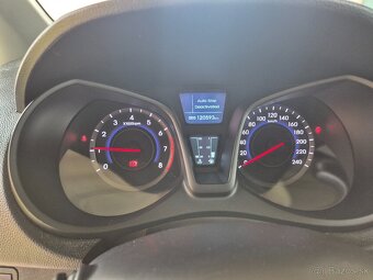 Predám Hyundai iX20 1,6i 6M, STYLE DIZAJN - 7