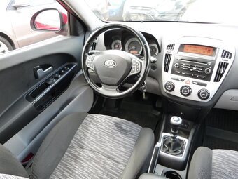 Kia Ceed 1,4i 77kW manuál 5 st., 5 dverová klíma - 7
