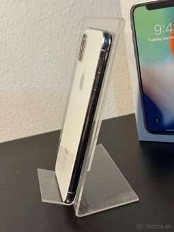 Predám Apple iPhone X 64GB Silver Minimálne známky - 7