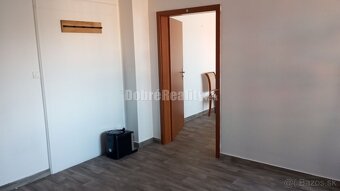 Podnikateľské priestory v srdci Šale na prenájom - 7
