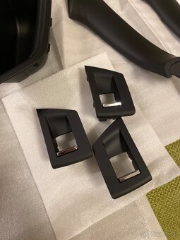 BMW F10/F11 NOVÉ madlá dverí čierne KOMPLET SADA - 7