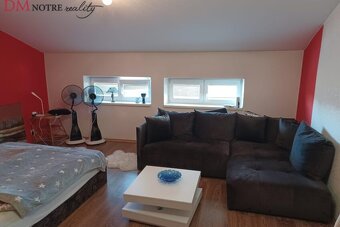 Rodinný dom po rekonštrukcii v obci Vidiná. - 7