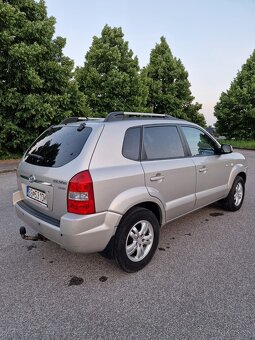 HYUNDAI TUCSON 2.0 103kw 4x4 - 7