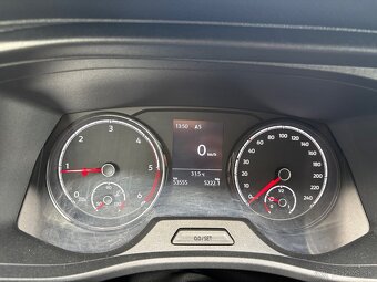 Vw T6.1 Trasoorter 8miest - 7
