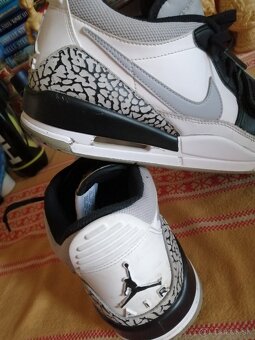 NIKE JORDANY - 7