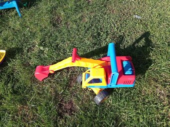 Detskú tatrovku,bager ,nakladač,traktor +vlečka, domiešavač, - 7