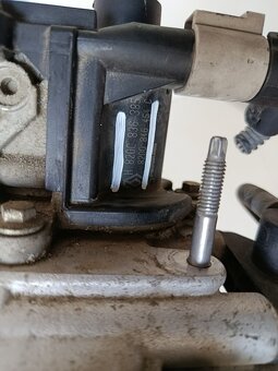 EGR ventil renault megane3 h8200836358 80€ - 7