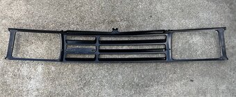 Predná jednodielna maska Škoda 125, 130, 136 Rapid - 7