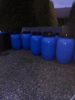 Predam sudy plastove 230L - 7