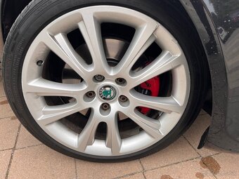 Škoda Octavia II 2.0 TDI DSG CR - 7