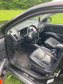 Peugeot 4007 - 7