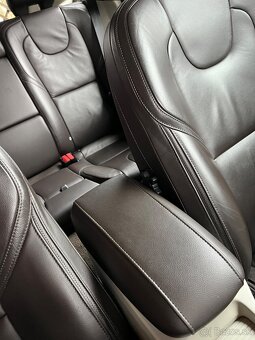 Volvo V40 Cross Country D2, AT/6 - 7
