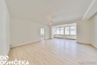DO DOMČEKA | Bývanie s veľkorysým priestorom a vlastnou gará - 7