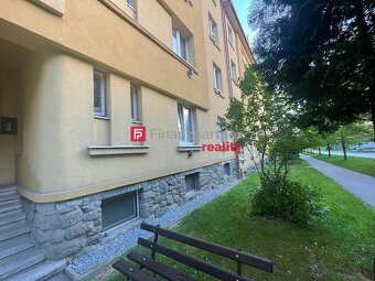 Nadštandartný luxusne zrekonštruovaný tehlový 1,5 izb byt v - 7