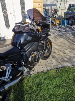 Yamaha fz1 - 7