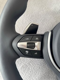 Predám Vyhrievaný s ACC BMW Mpacket volant F10/F01 - 7