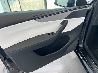Predám TESLA MODEL Y JUNIPER LONG RANGE SKLADOM BEZ ČAKANIA - 7