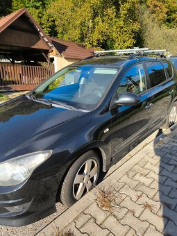 Predám Hyundai i30 combi - 7