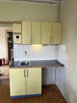 Kuchynská linka - 7