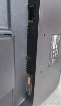 Monitor LCD Fujitsu - 7