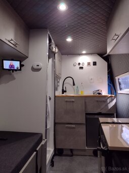 Renault Master Campervan - 7