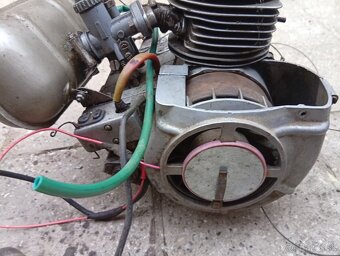 Predám tento motor manet - 7