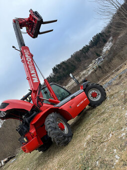 Teleskopický manipulátor Manitou MLT523 s dosahom 5 m - 7