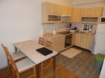 2 izb byt do prenájmu Nitra centrum zariadený, balkón - 7