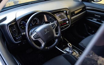 Mitsubishi Outlander PHEV 2.4 AWD - 7